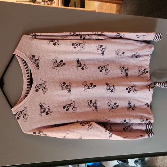 Disney Tops - Disney Crewneck Super Soft Mickey Mouse Top